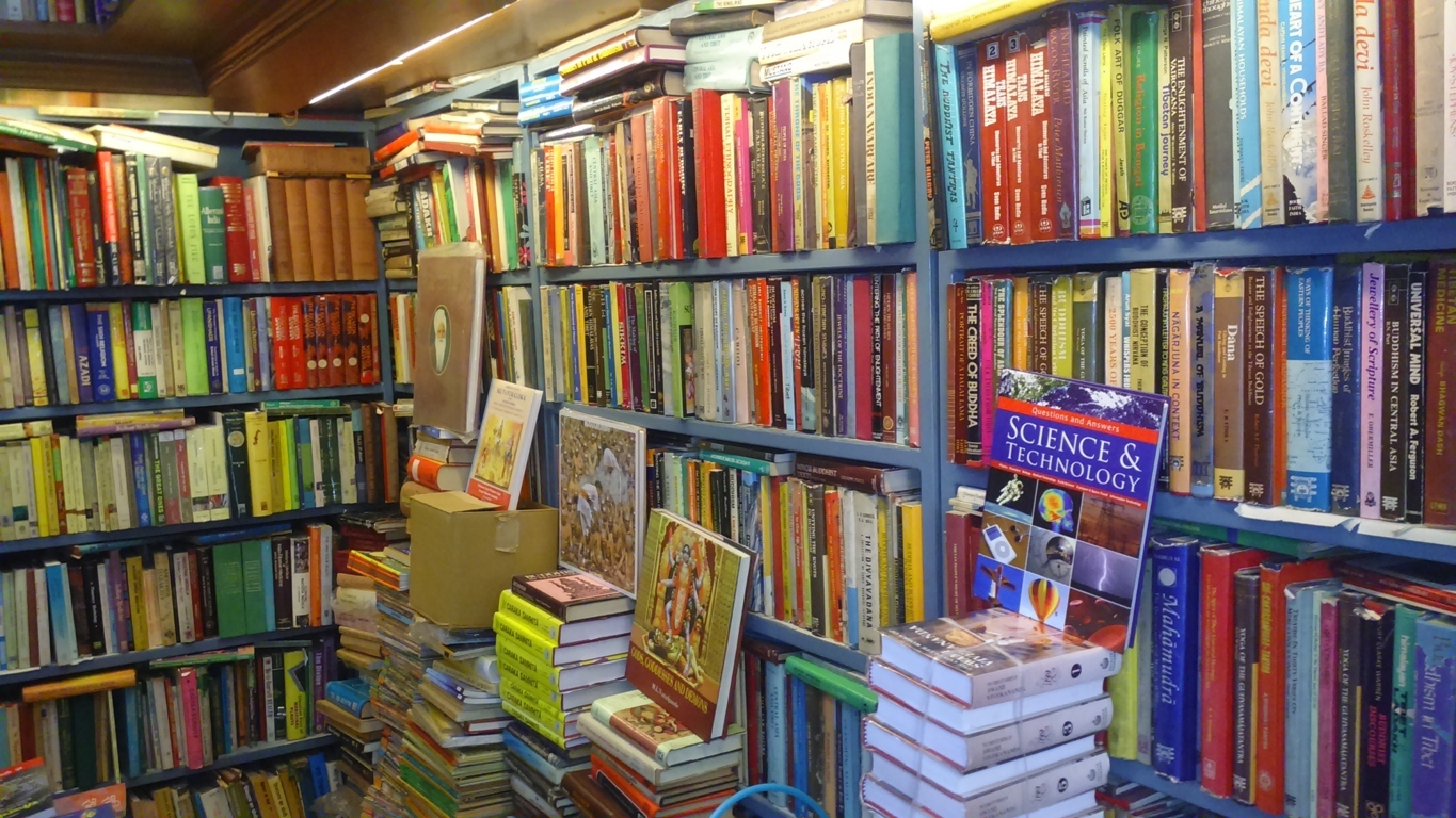 Piccadilly Book Stall, Connaught Place. Pic: GoShoppin