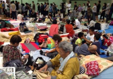 japan-earthquake-shelter.jpg