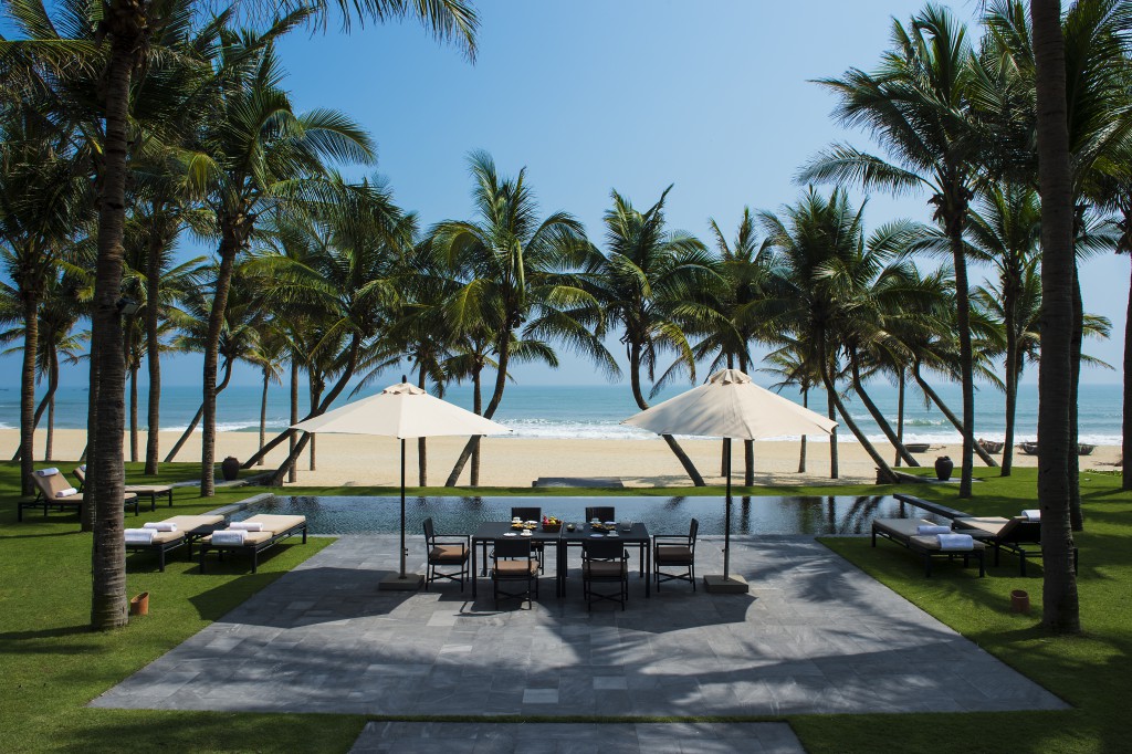 The Nam Hai - Bedroom Beachfront Terrace