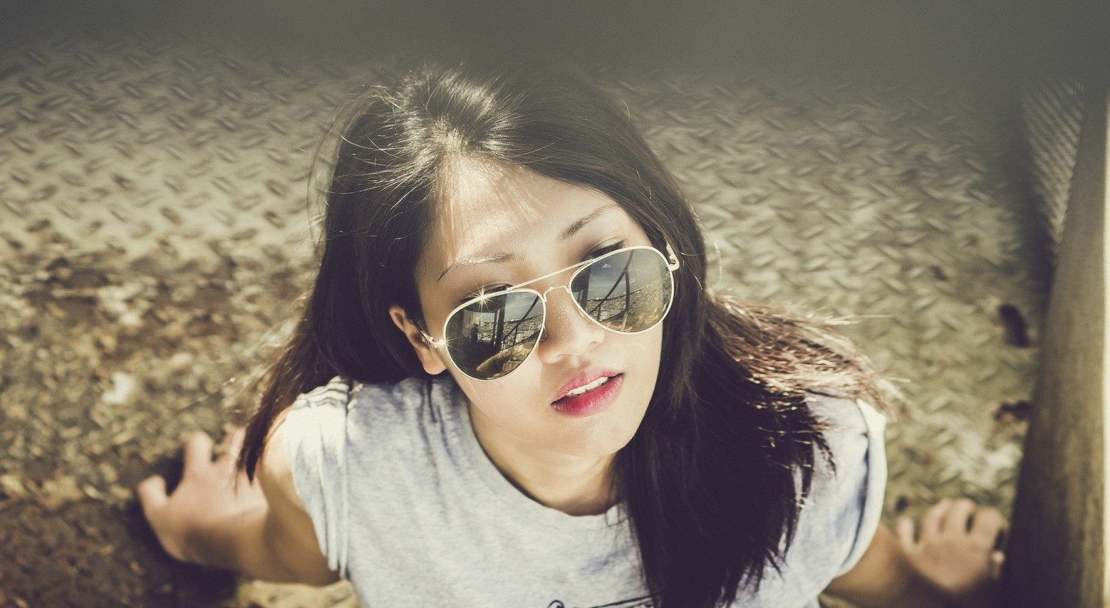 woman-model-sunlight-sunglasses-summer-girl.jpg