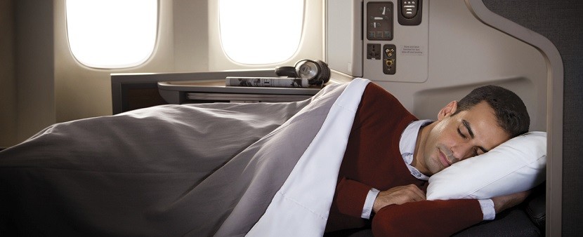 american-airlines-first-class-sleeping-lie-flat-banner-830x338.jpg