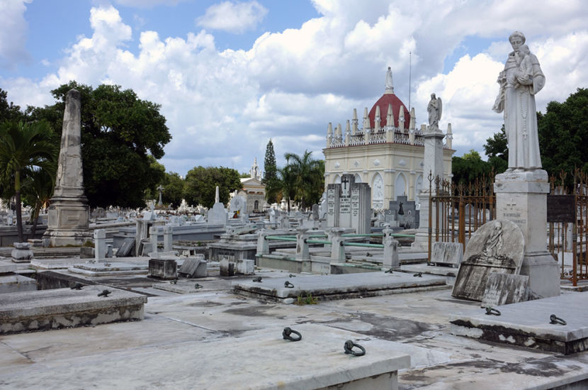 Here, we heard stories of some of the more famous Cuban people who were buried in this cemetery since in 1876.