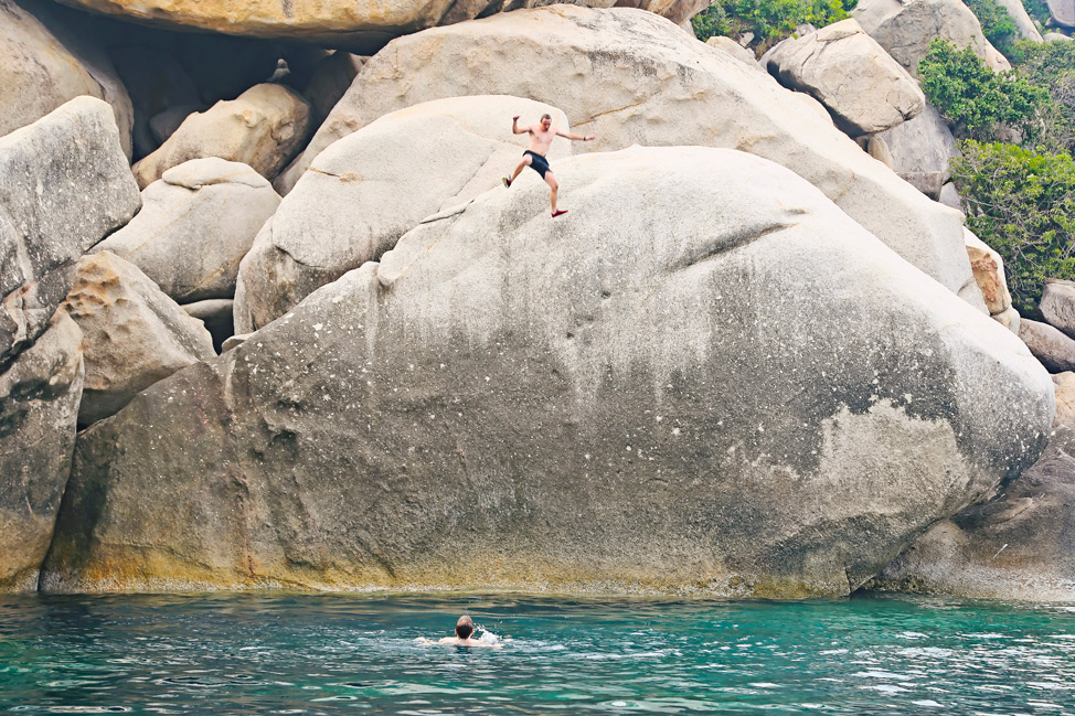 Jump Into Jaws Cliff Jumping Koh Tao
