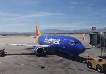 southwest-plane-on-ground-las-vegas-2-featured-830x400.jpg