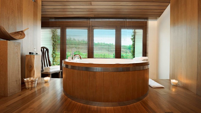 Who wants to bathe in a wine barrel tub?