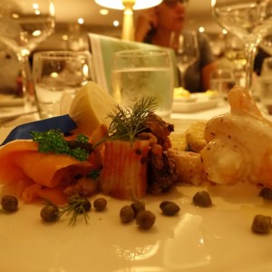img-appetizer-in-the-pacific-restaurant-adonia-830x553.jpg