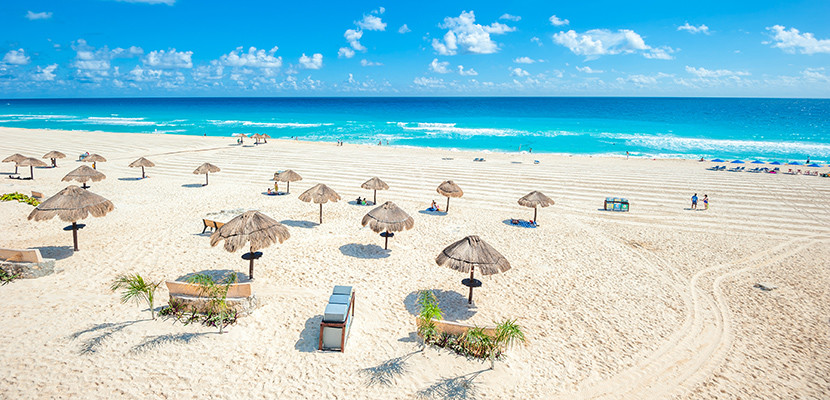 Fly from New Orleans to Cancun. Image courtesy of Shutterstock.
