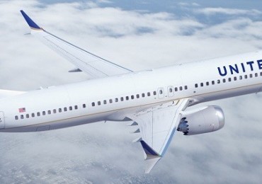 united-plane-over-ocean-banner-830x285.jpg