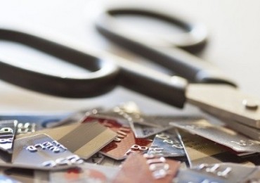 credit-cards-scissors-cancel-banner-shutterstock-177476195-830x286.jpg