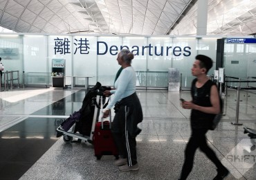 airport-departures-hong-kong2.jpg