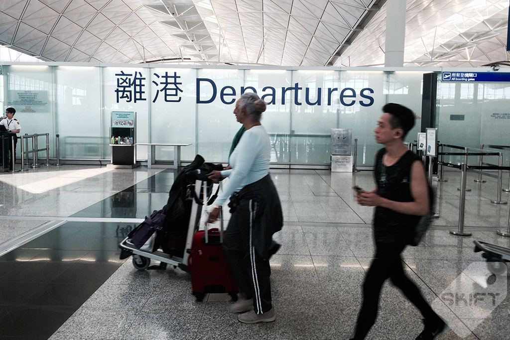 airport-departures-hong-kong2.jpg