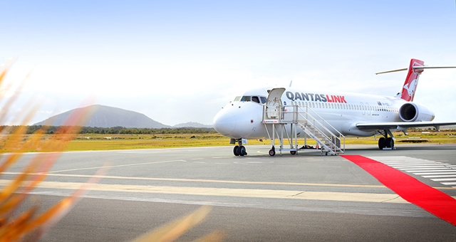 qantas-717-sunshione-coast.jpg