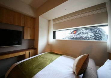 godzilla0415-hotel-gracery-shinjuku-1024x640.jpg