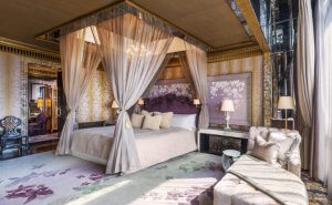 presidential-suite_bedroom-940x580-300x185.jpg