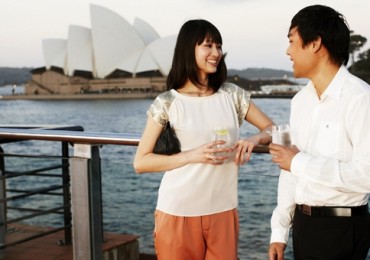 chinese-visitors-sydney-harbour-edited.jpg