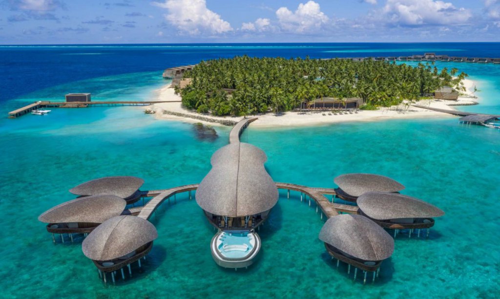 St. Regis Maldives Vommuli Resort: The pinnacle of barefoot luxury  