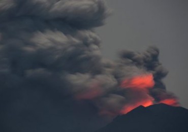 2017-11-29t015715z_343185085_rc11c043bb70_rtrmadp_3_indonesia-volcano-504x284.jpg