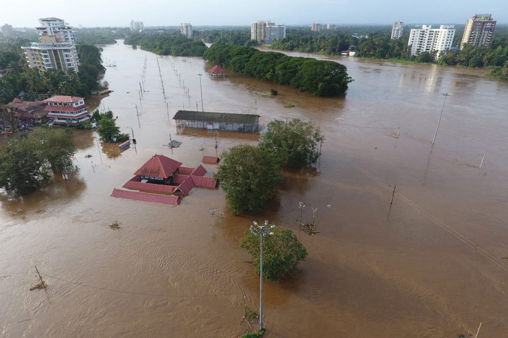 india-floods-final-bloomberg-e1534509611385.jpg