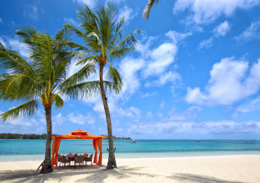 42098634 - lunch time on tropical sandy beach in mauritius island
